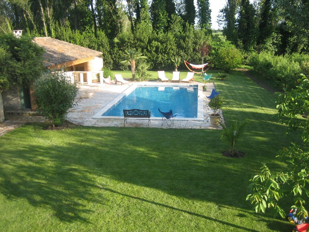 Mas Allard Tarascona Esterno foto